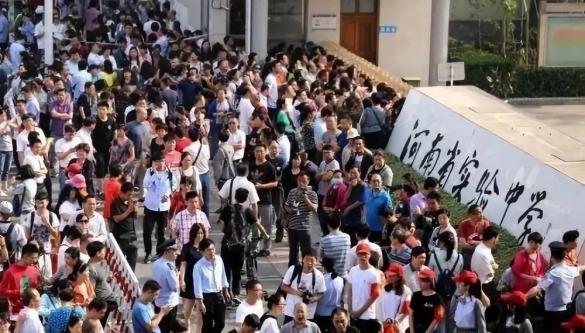 禁止幼儿园教拼音，减负正在变成笑话