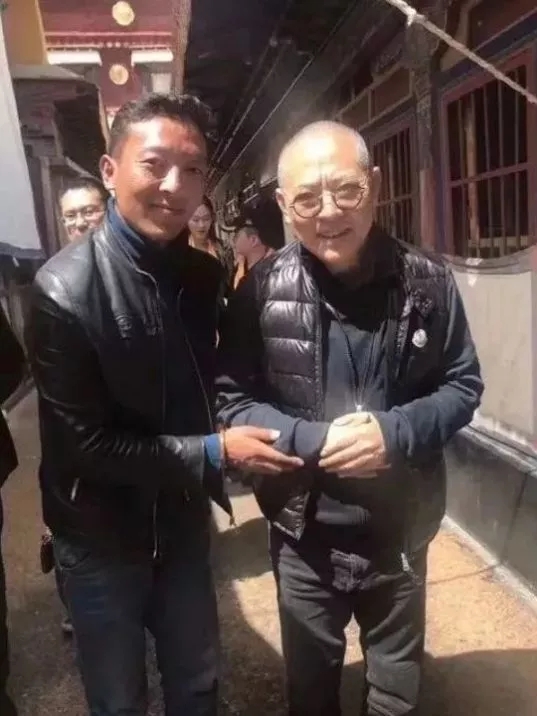 李咏女儿沉默的第 5 天,微商发了 1000 条朋友圈 李咏女儿沉默的第 5 天,微商发了 1000 条朋友圈