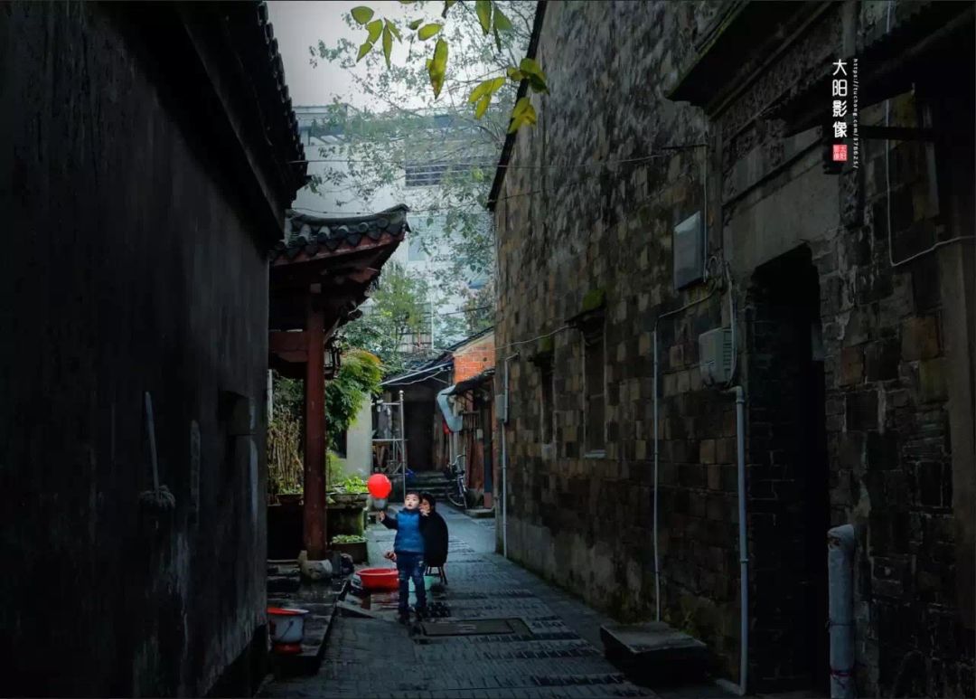 瞬间穿越！南京这条九百多岁的老街，居然这么美？